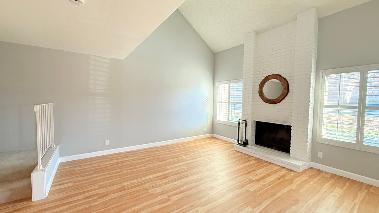 1063 1063 Mangrove Lane - 1063 Mangrove Lane - Photo 2 of 32