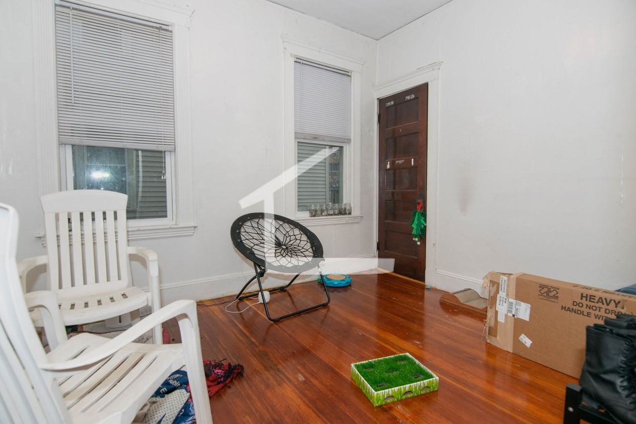 87A Gardner St - Photo 3 of 14