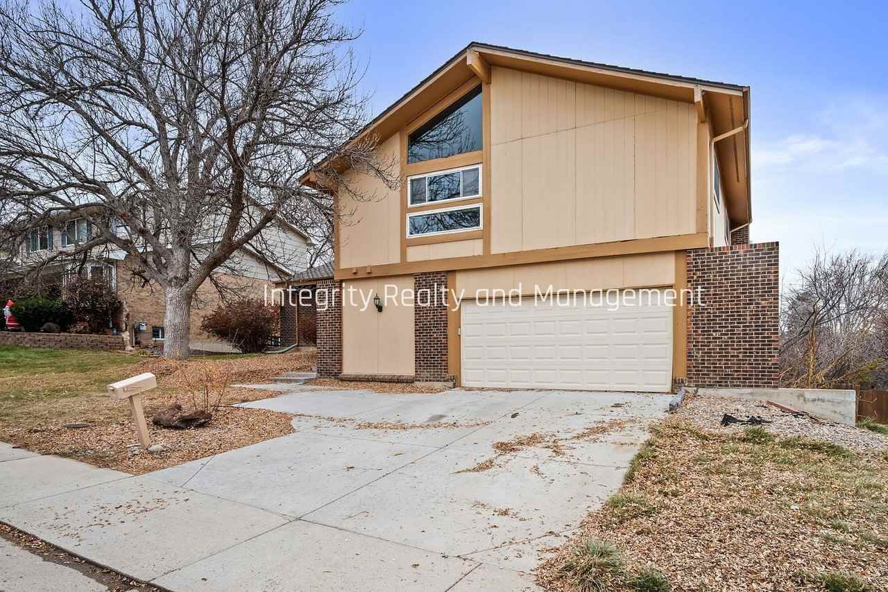 5649 S Kingston Way - Photo 2 of 30