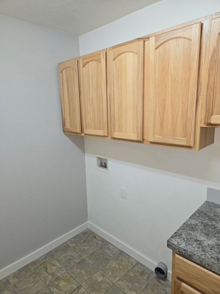 1342 Sw 8th St - Photo 3 of 25