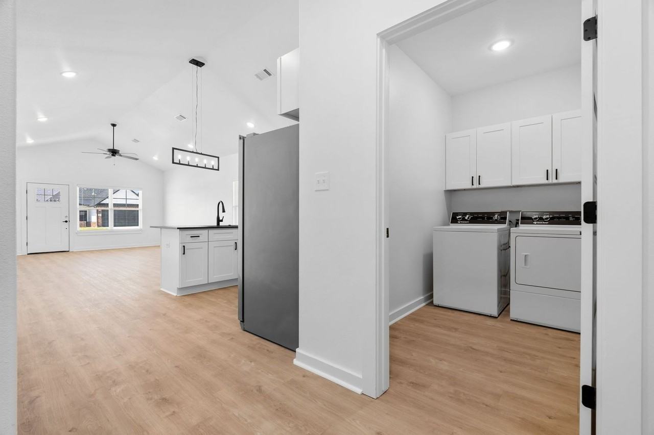 8725 Cantera Dr - Photo 2 of 24