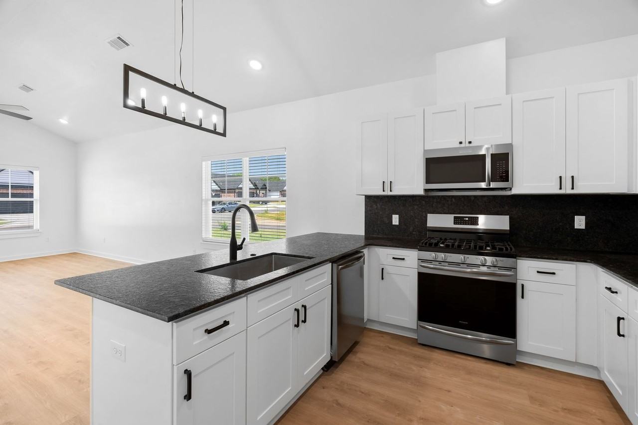 8803 Cantera Dr - Photo 6 of 23