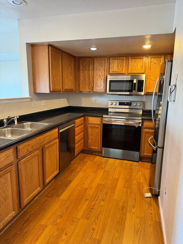 287 Patton Ave - Photo 4 of 25