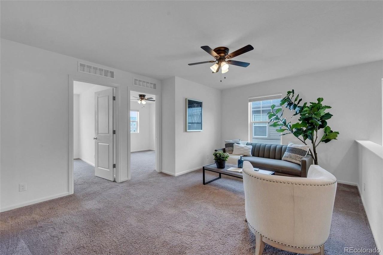 1094 Anker Dr - Photo 4 of 42