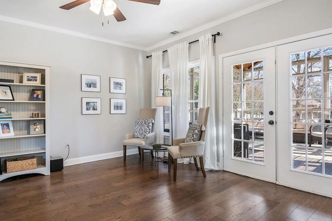 1016 Moorefield Rd - Photo 5 of 24