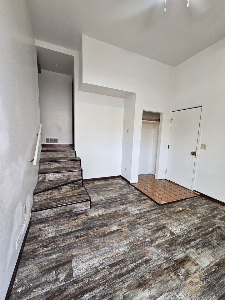 1319 7th St - Photo 6 of 24