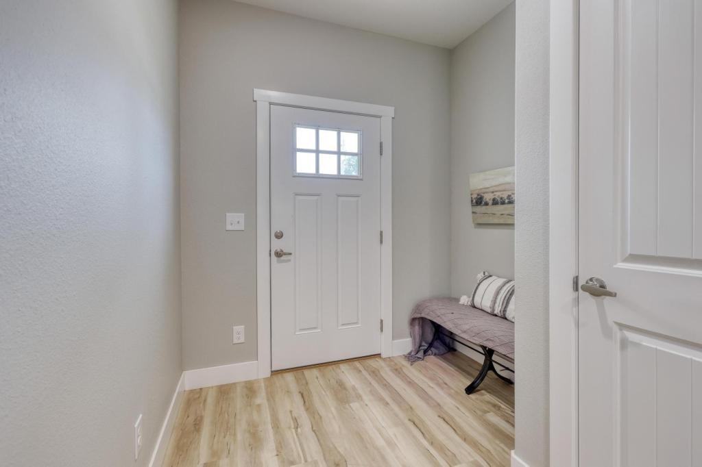 3413 S Kenser Ct - Photo 2 of 40