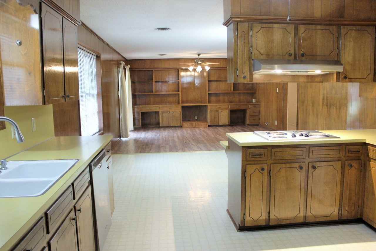 1006 Robinhood Rd #1 - Photo 7 of 22