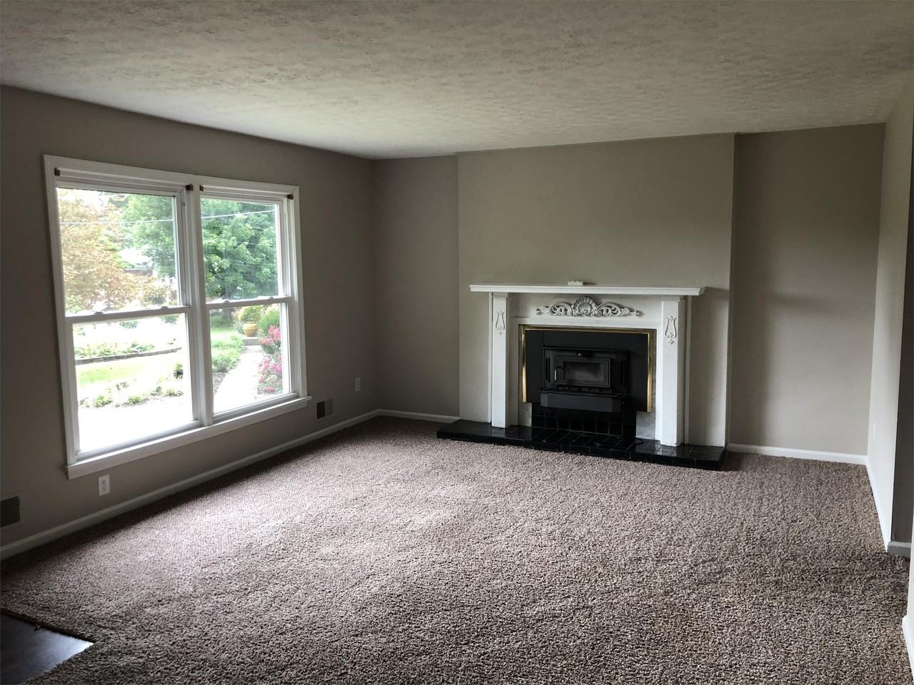 6104 Diablo Ct - Photo 3 of 14