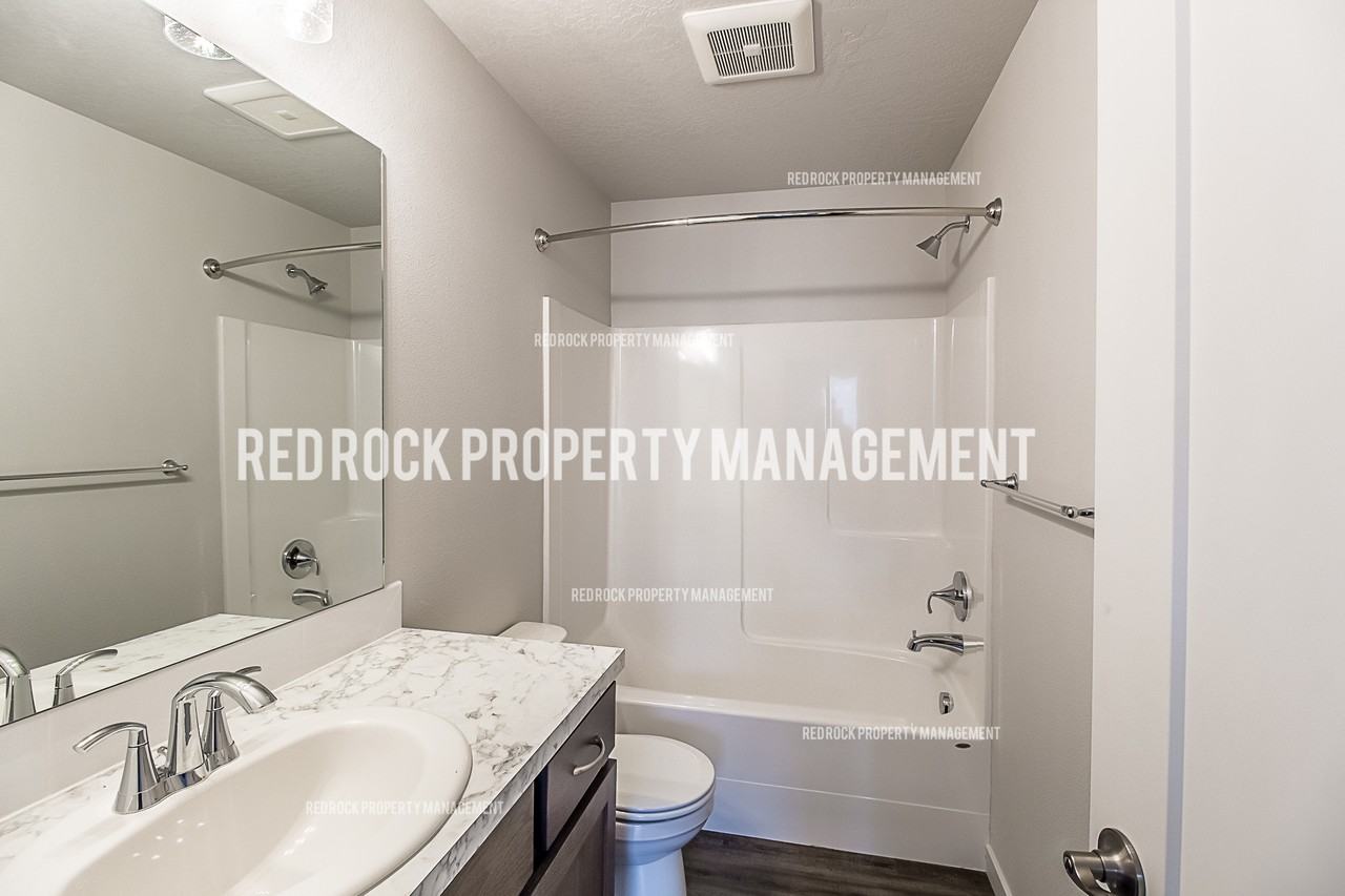 217 S Woodlawn Ln #1 - Photo 2 of 22