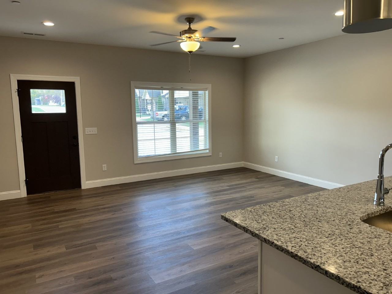 227 Cypress Rdg - Photo 5 of 8