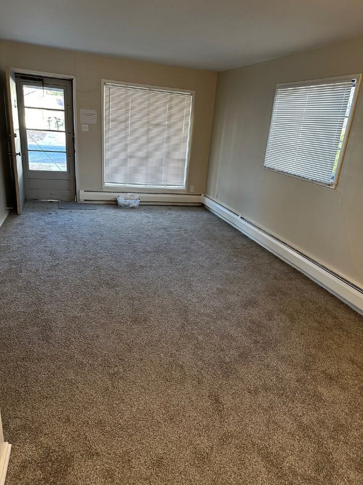 1021 Uvalda St - Photo 6 of 12