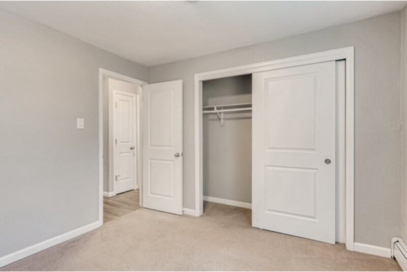 2280 S Zuni St - Photo 4 of 20