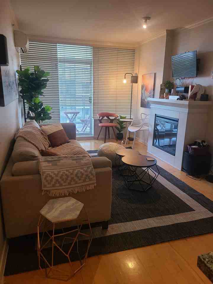 898 Carnarvon Street - Photo 2 of 6