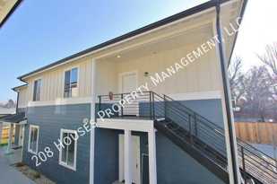 3322 N Cole Rd Unit 201  