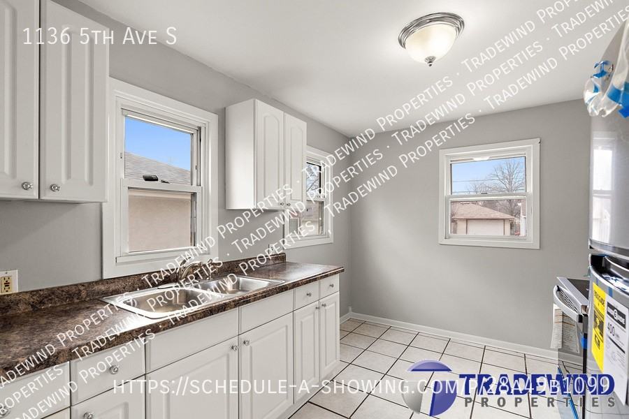 1136 5th Ave S - Photo 3 of 19