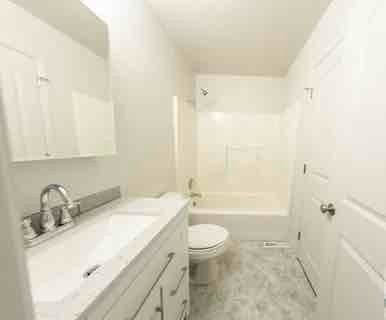 1626 Elaine St - Photo 3 of 17