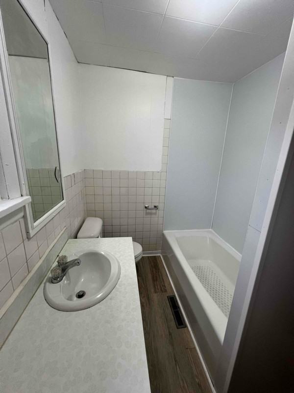 1316R Center St - Photo 2 of 7