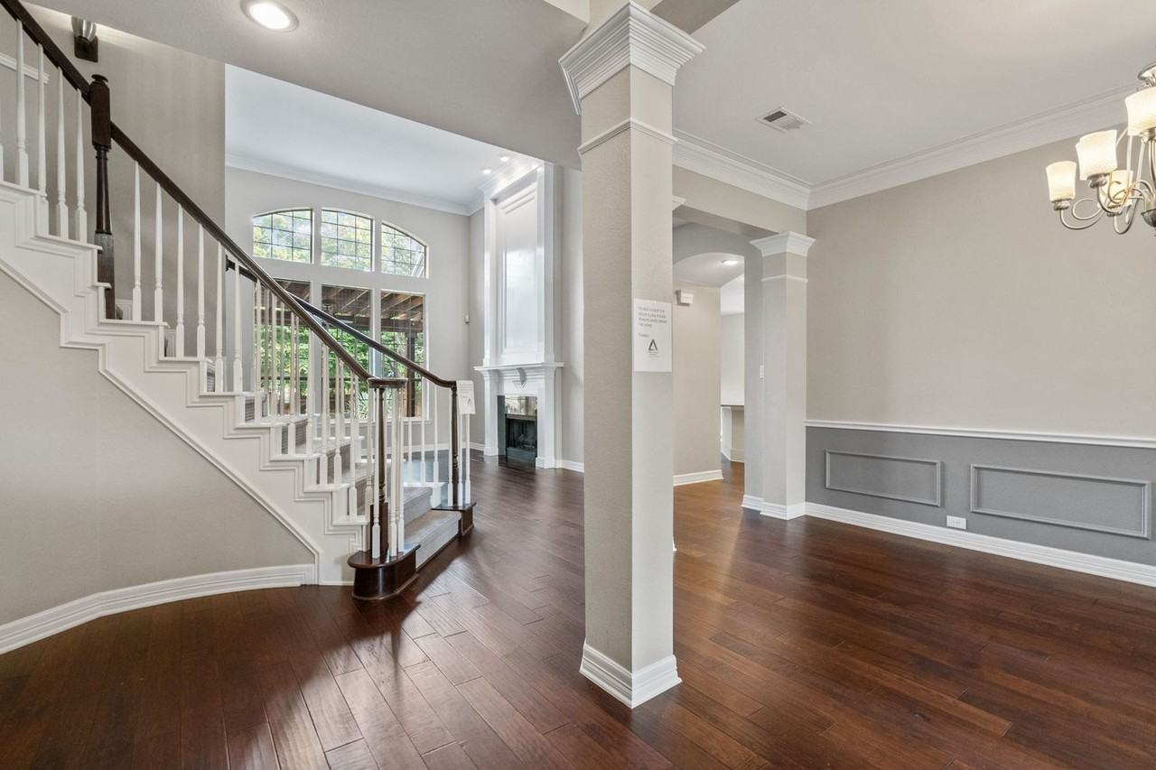 1419 Brighton Ct - Photo 3 of 33