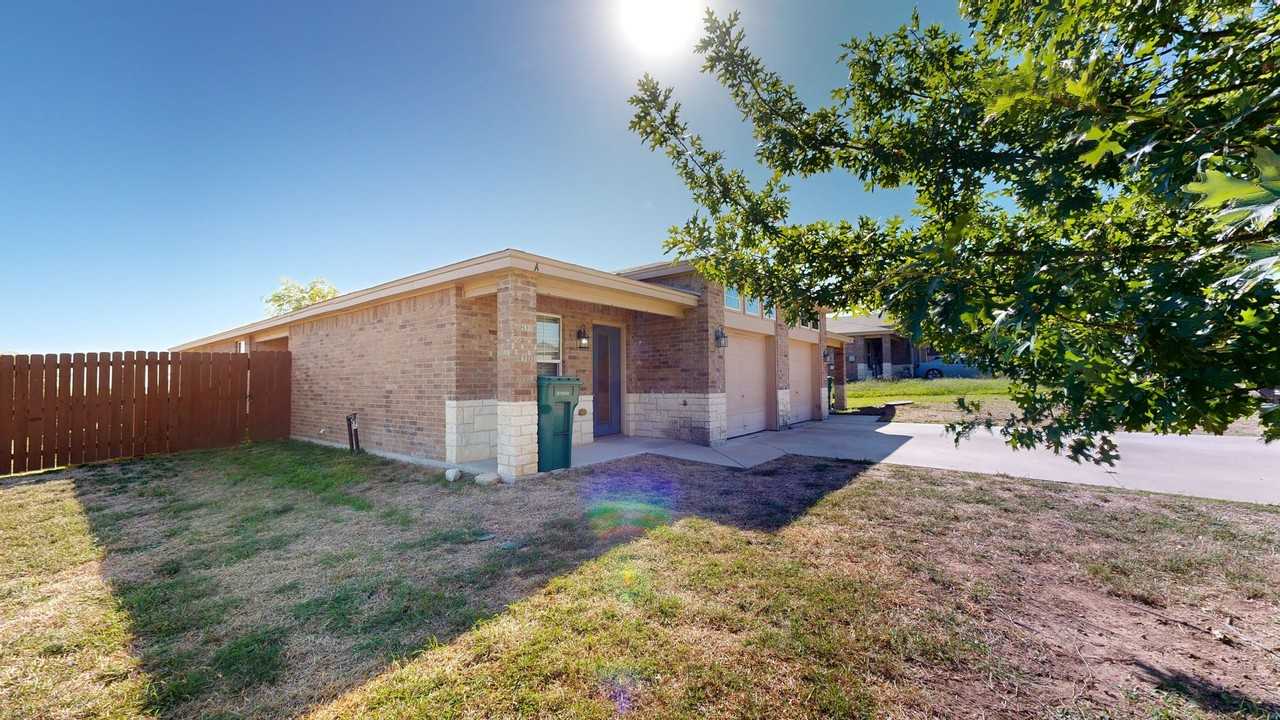 1705 Aztec Trce #A - Photo 2 of 19