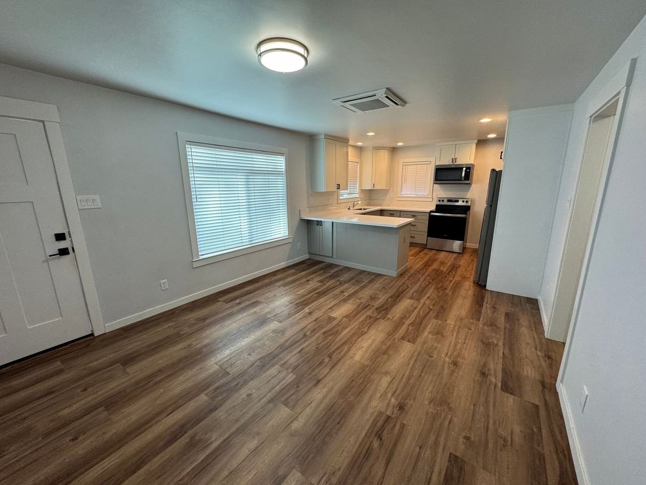 162 162 KENMASS AVE - 162 - 1 #1 - Photo 3 of 13