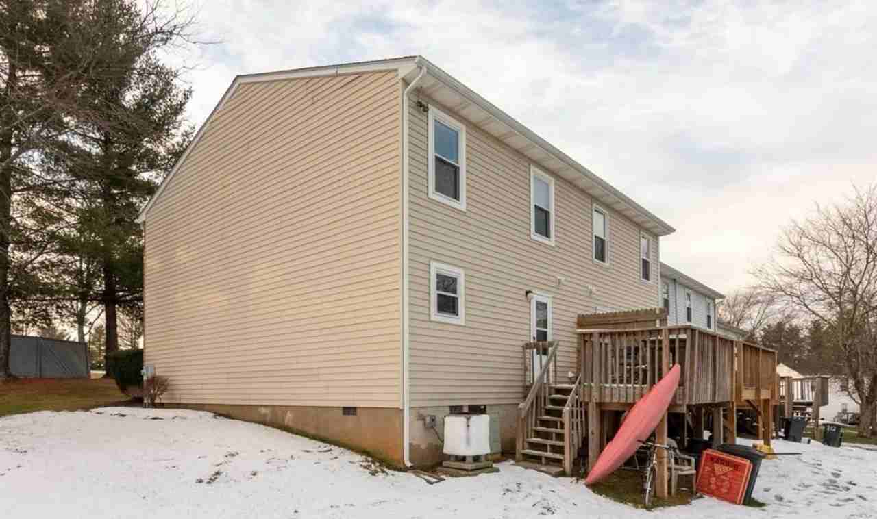 216 Pheasant Run Dr - Photo 3 of 14