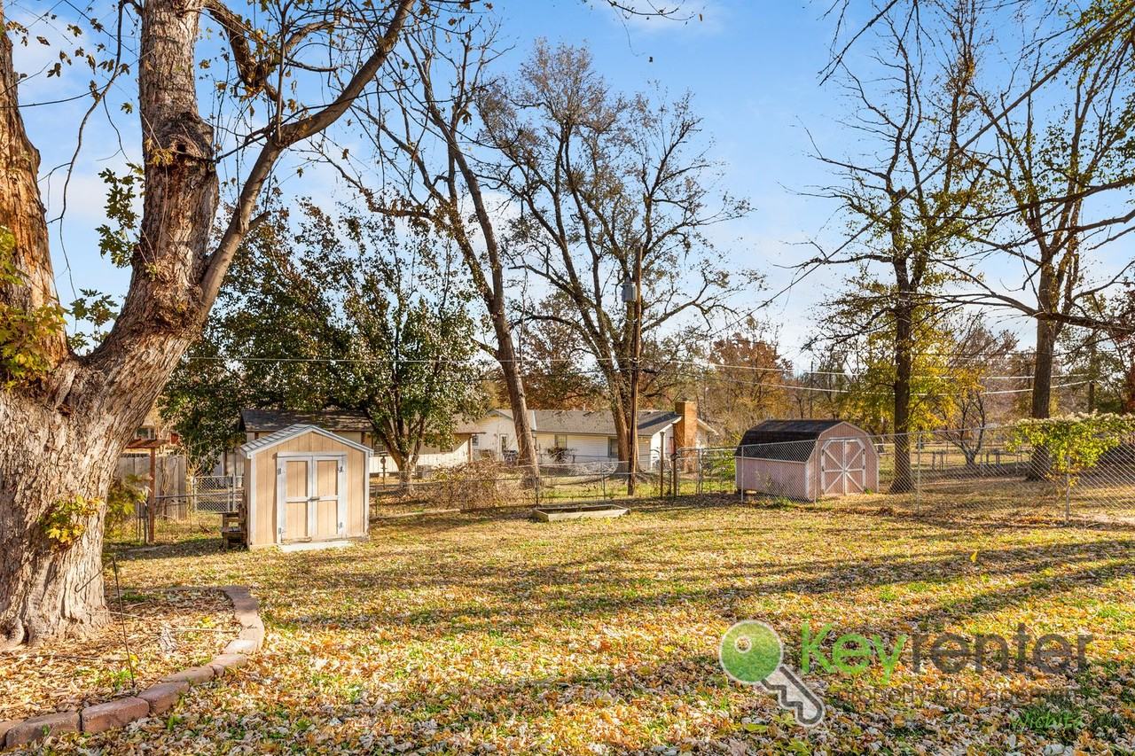 1440 N Kokomo Ave - Photo 4 of 31