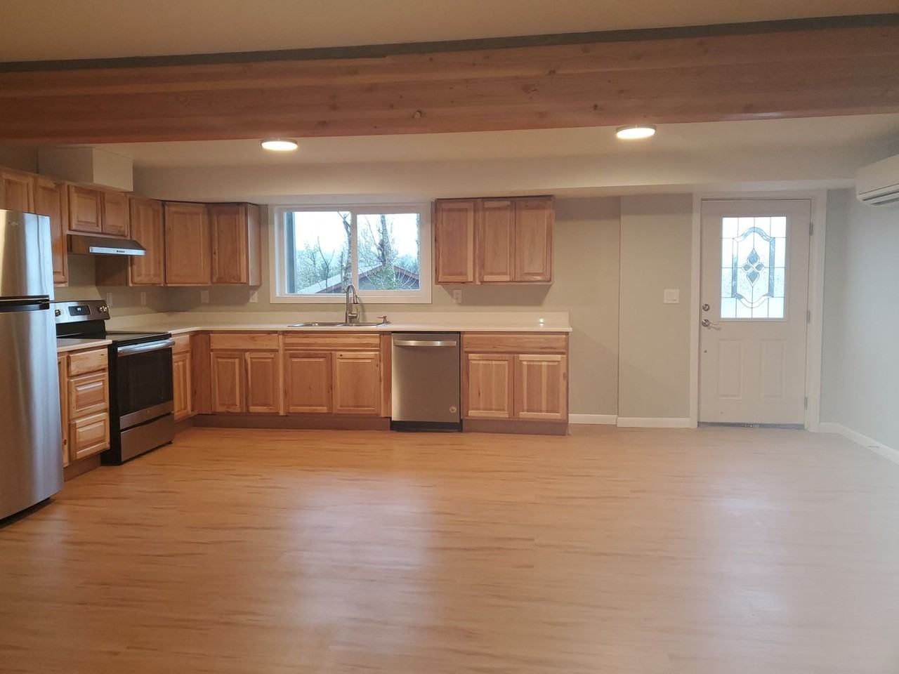 990 Mountain View Rd - Photo 3 of 23