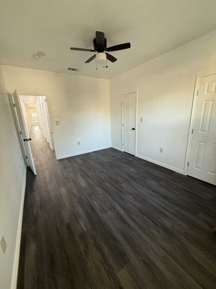 1440 W 6th Ave #NA - Photo 4 of 11