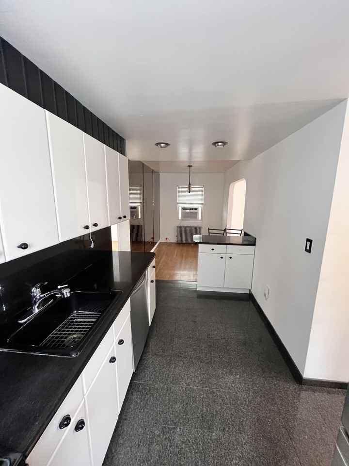 287 Brompton Rd S #NA - Photo 2 of 26