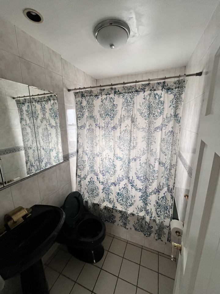 287 Brompton Rd S #NA - Photo 3 of 26