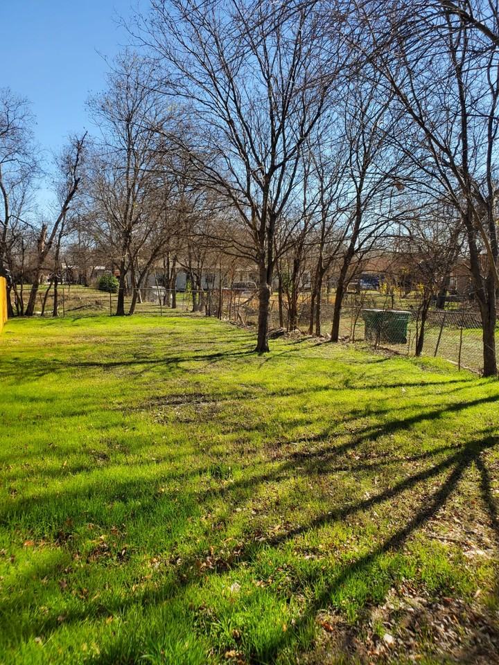 118 Esmeralda Dr #104 - Photo 5 of 22