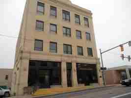 featured image of 101 N Kanawha St