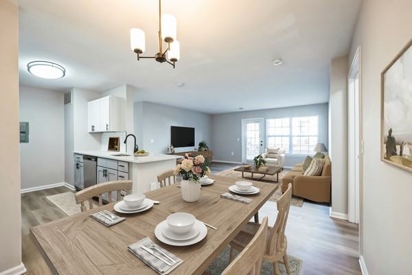 Eagle Rock Apartments at Freehold - Photo 2 of 46