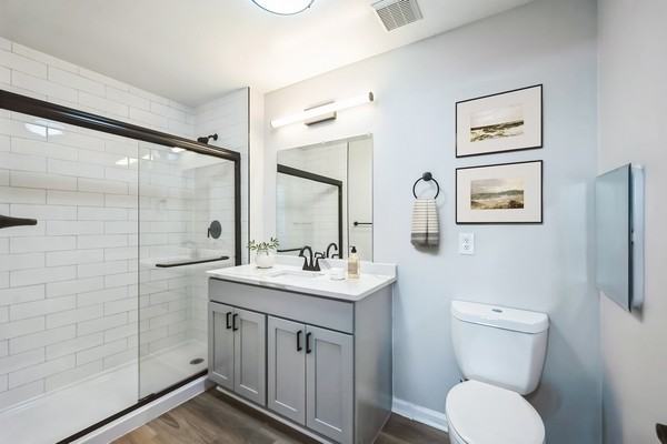 Eagle Rock Apartments at Freehold - Photo 7 of 46