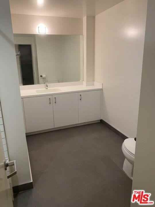 2400 Corinth Ave #8 - Photo 2 of 8