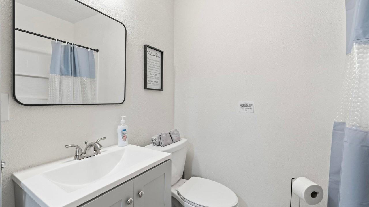 W 41st St - Photo 7 of 20