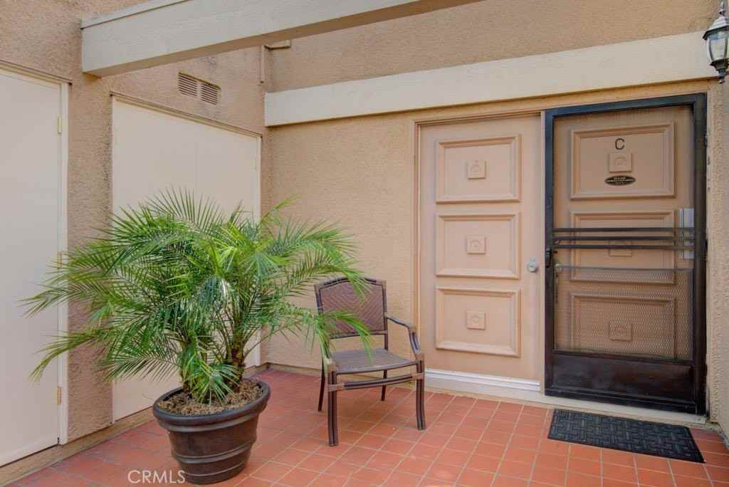 2090 Ronda Granada #C - Photo 5 of 45