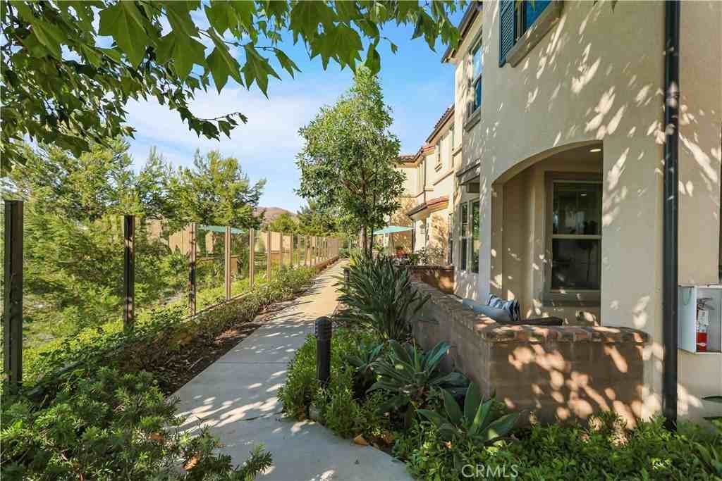 96 Finch - Photo 3 of 50