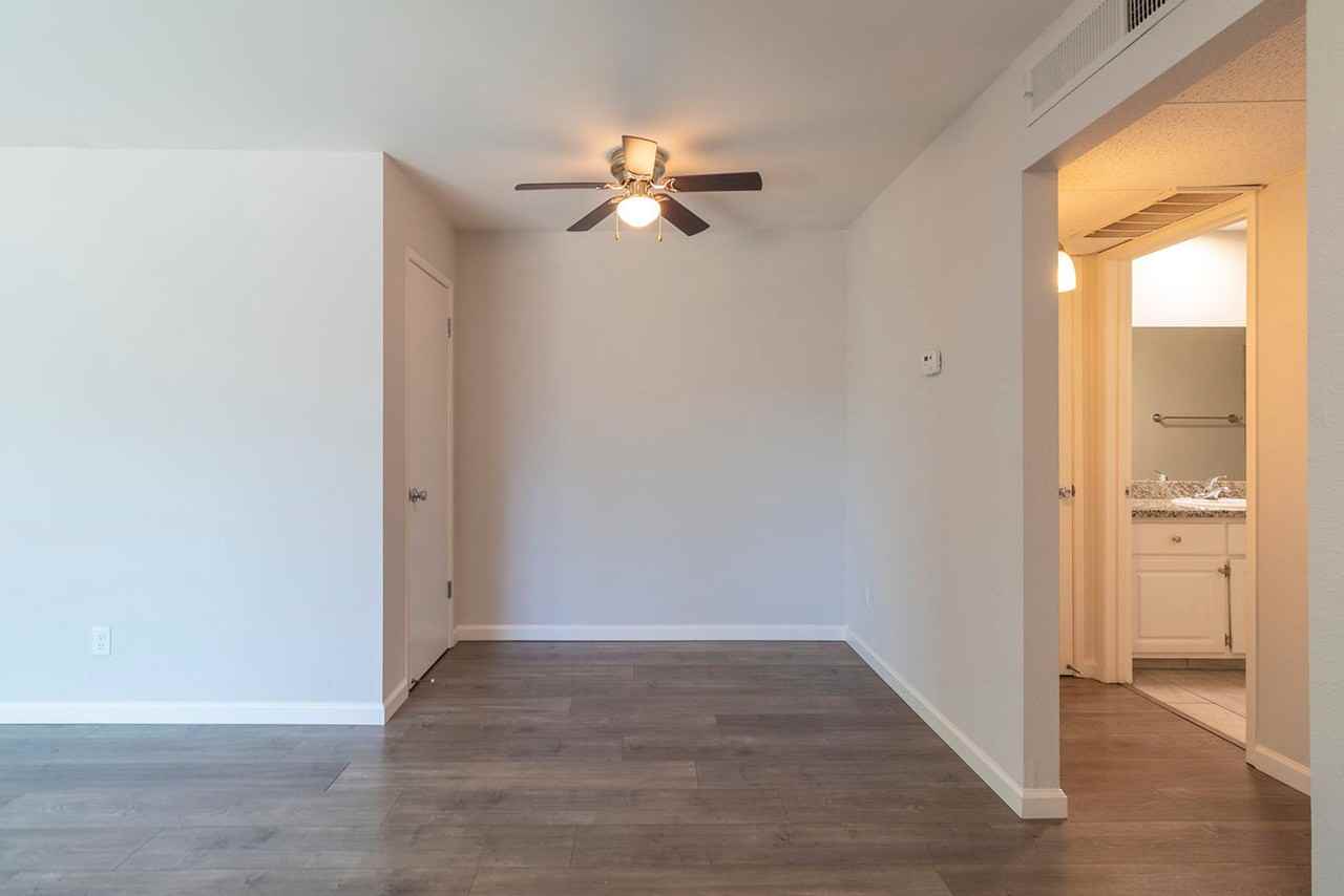 7051 Bowling Drive - Photo 7 of 50