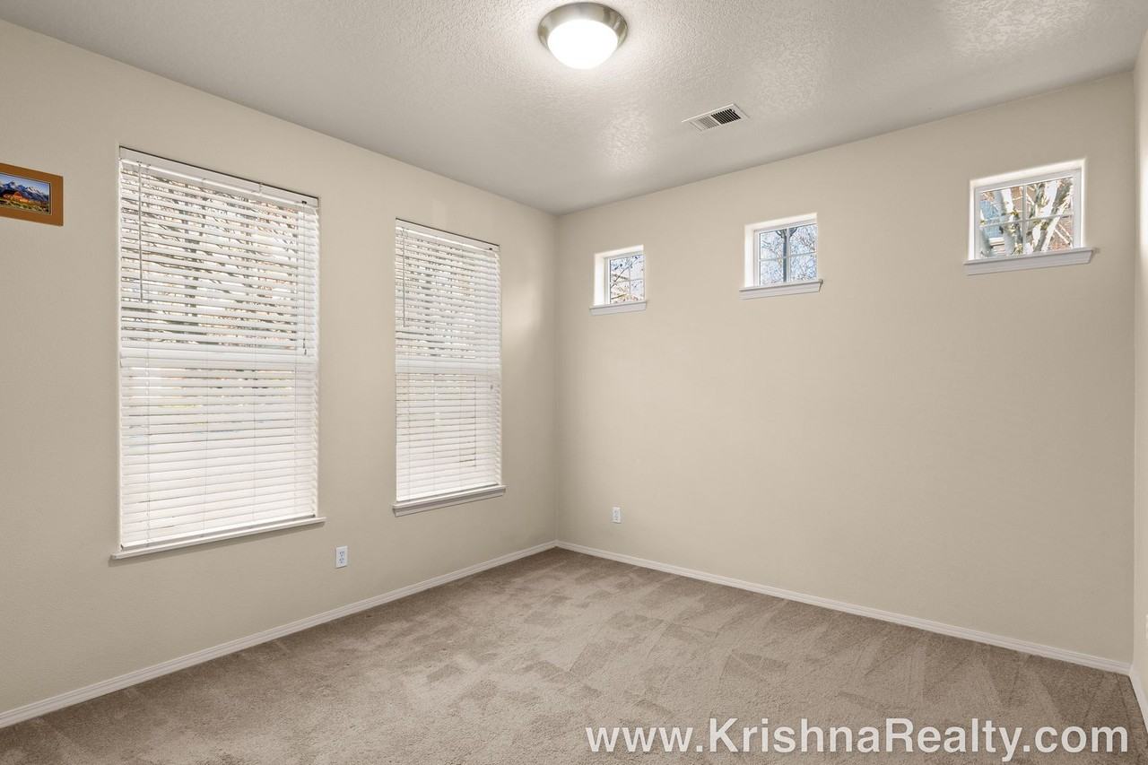 6032 Ne Alder St - Photo 4 of 23