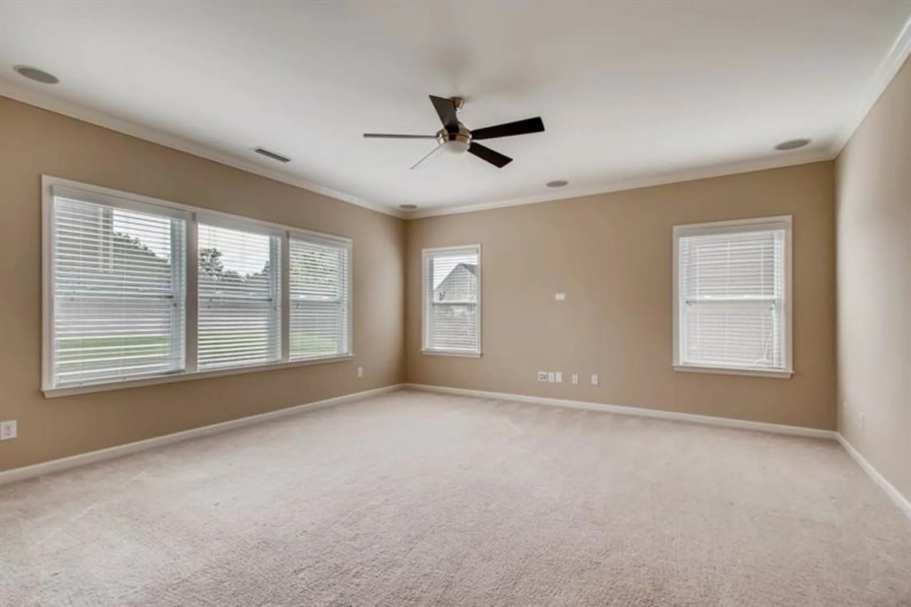 1609 Natalie Ln - Photo 2 of 18