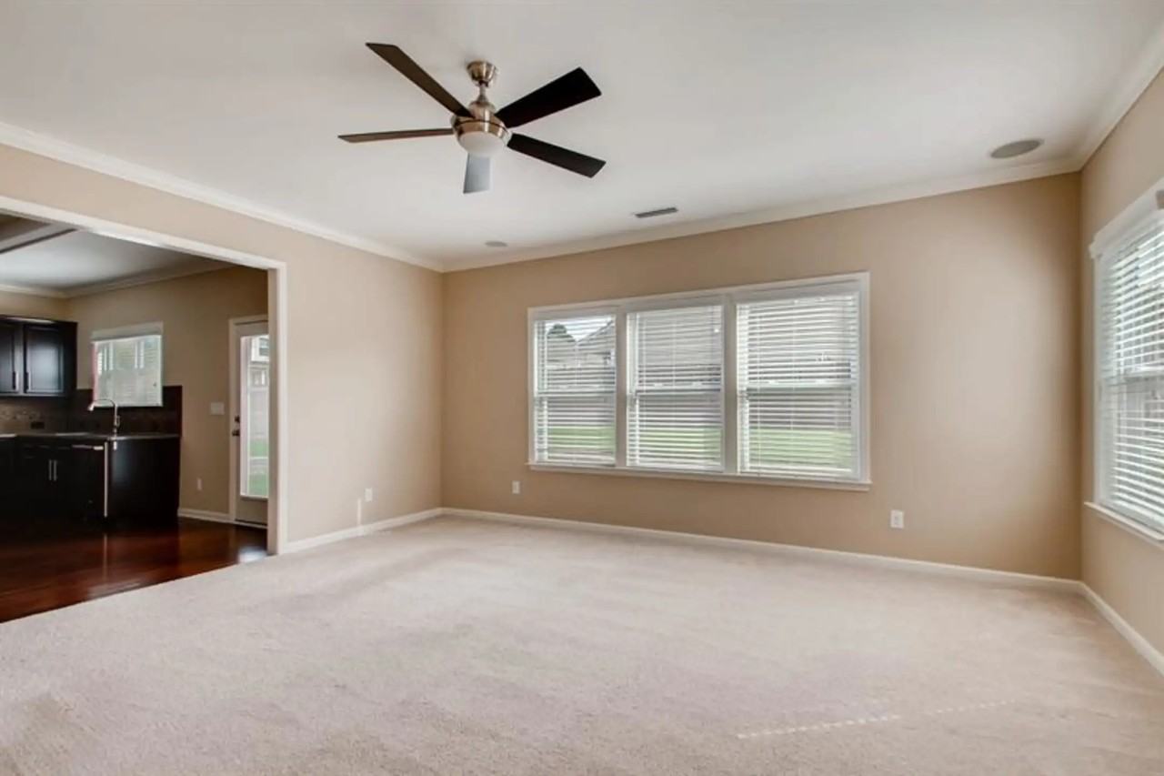 1609 Natalie Ln - Photo 3 of 18