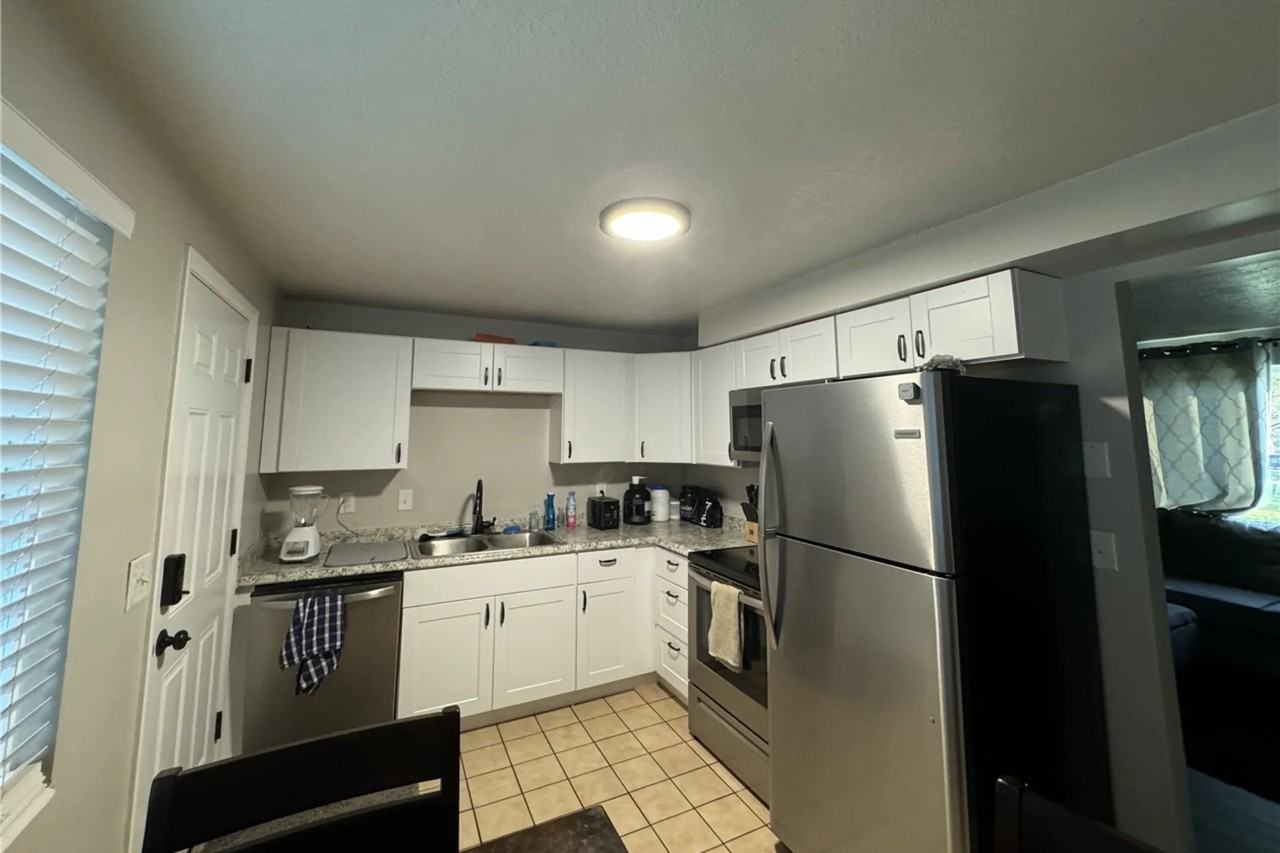 1061 N Nayon Dr - Photo 3 of 9