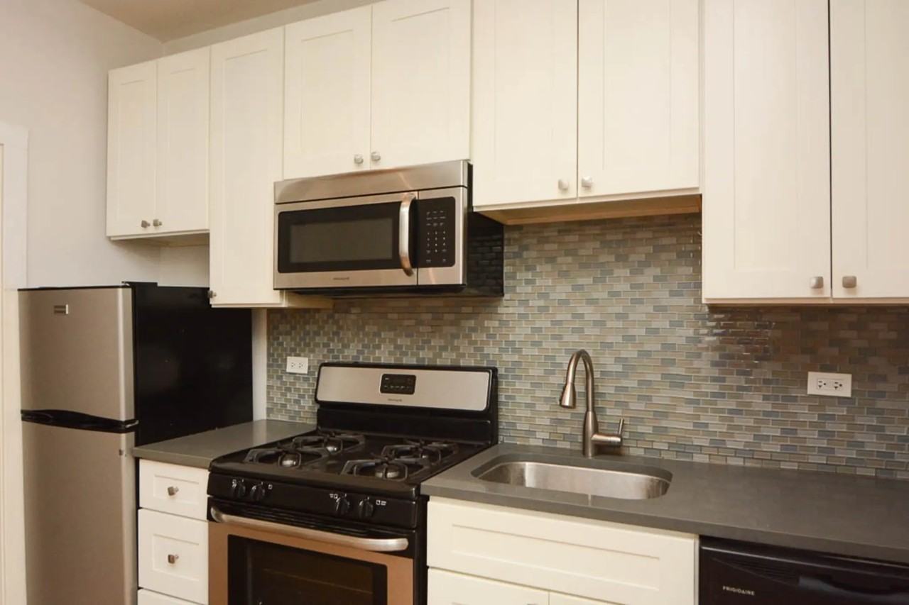 2834 W Palmer St - Photo 3 of 15