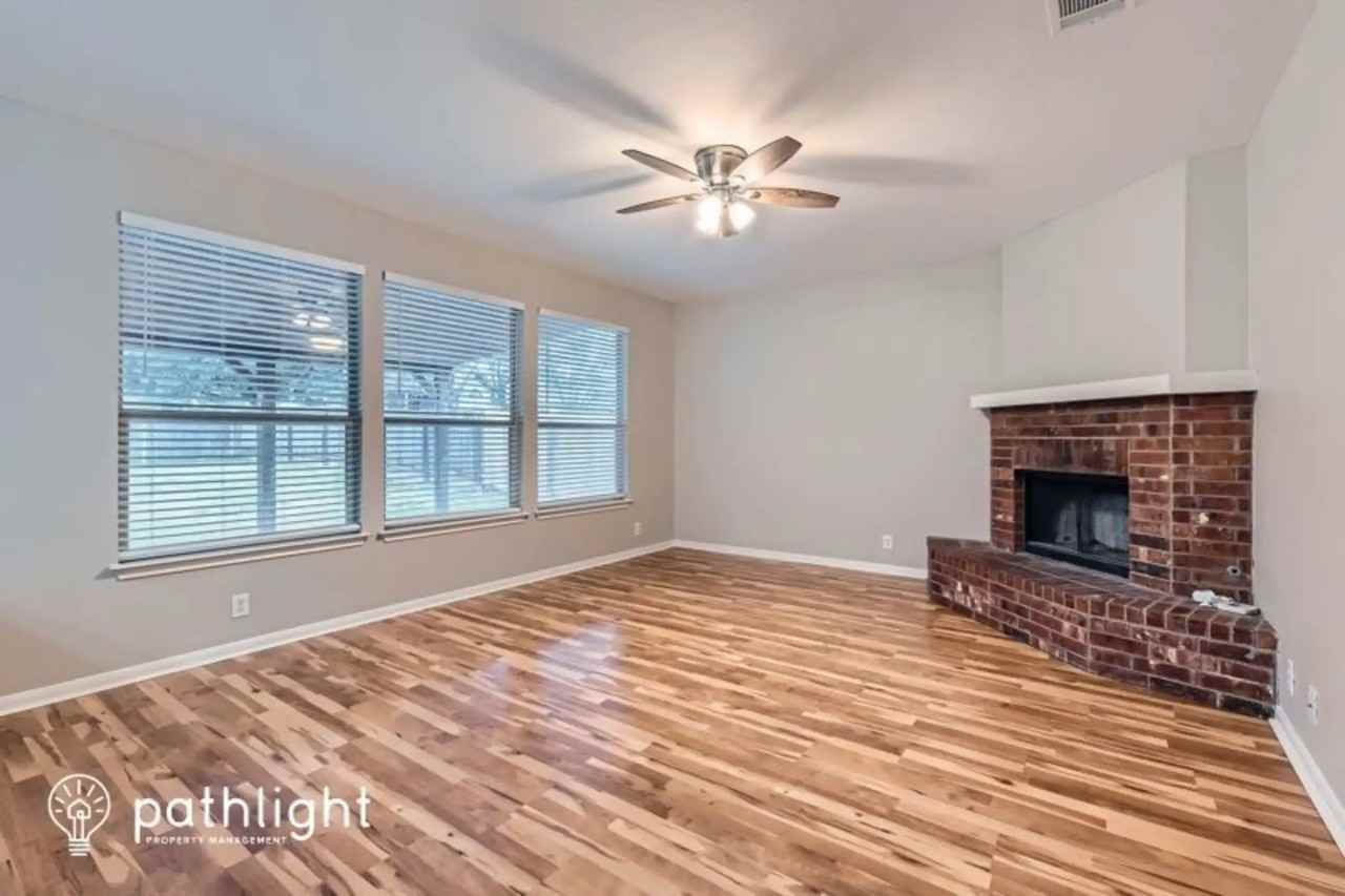 1111 Glendalough Dr - Photo 2 of 26