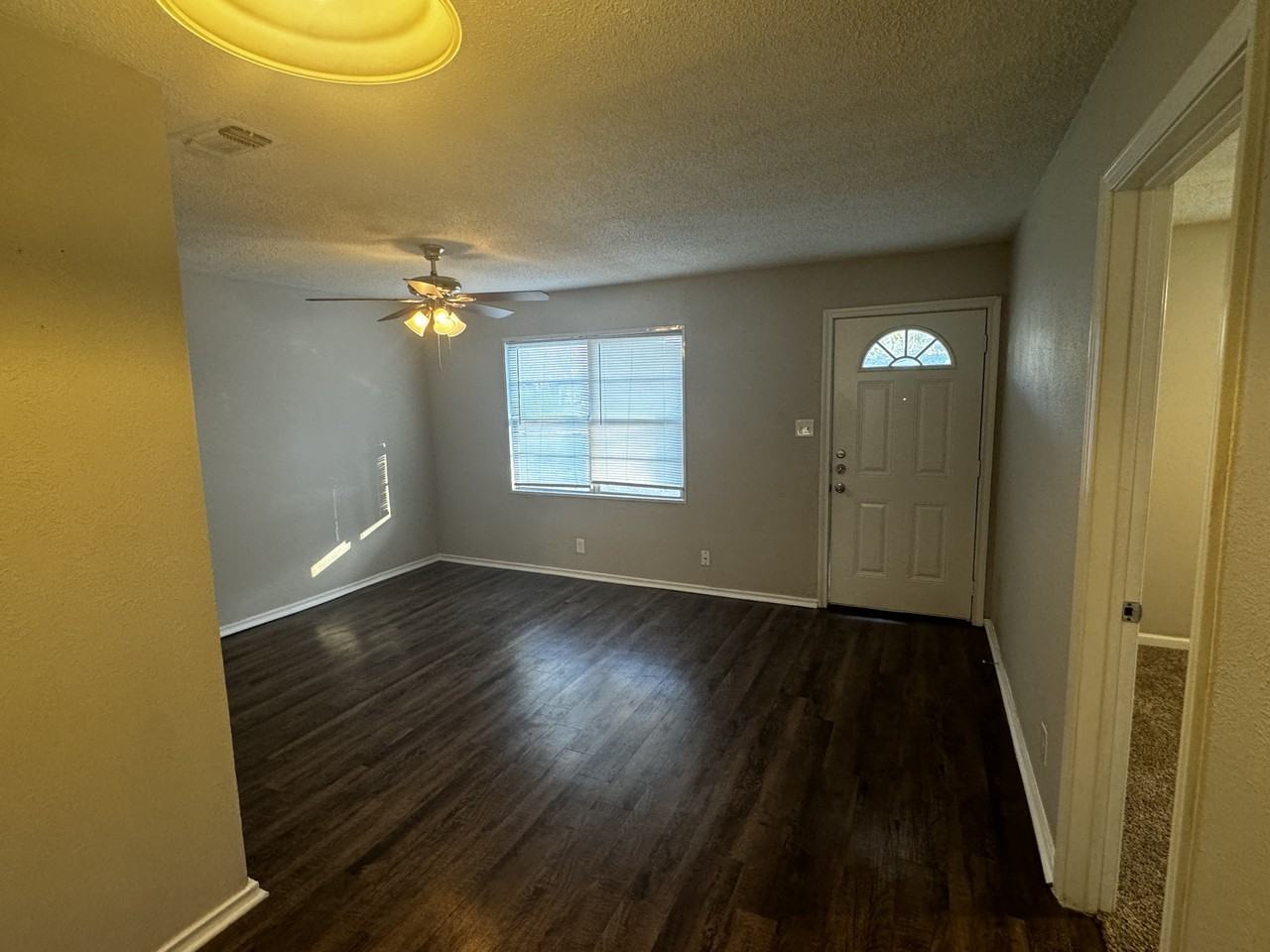 1609 Grace St - Photo 3 of 21