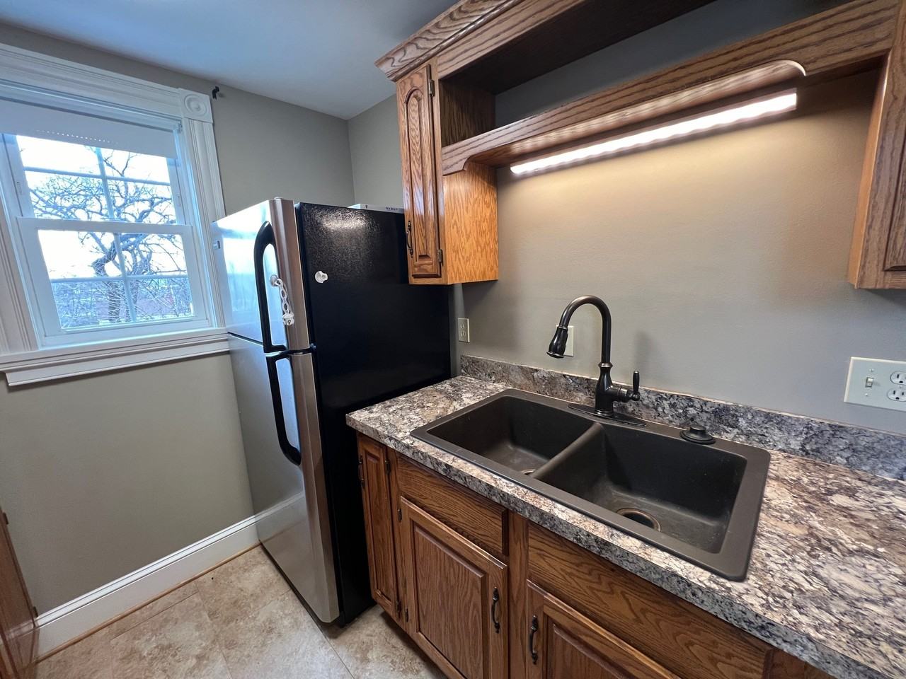 224 S Carroll St - Photo 3 of 13