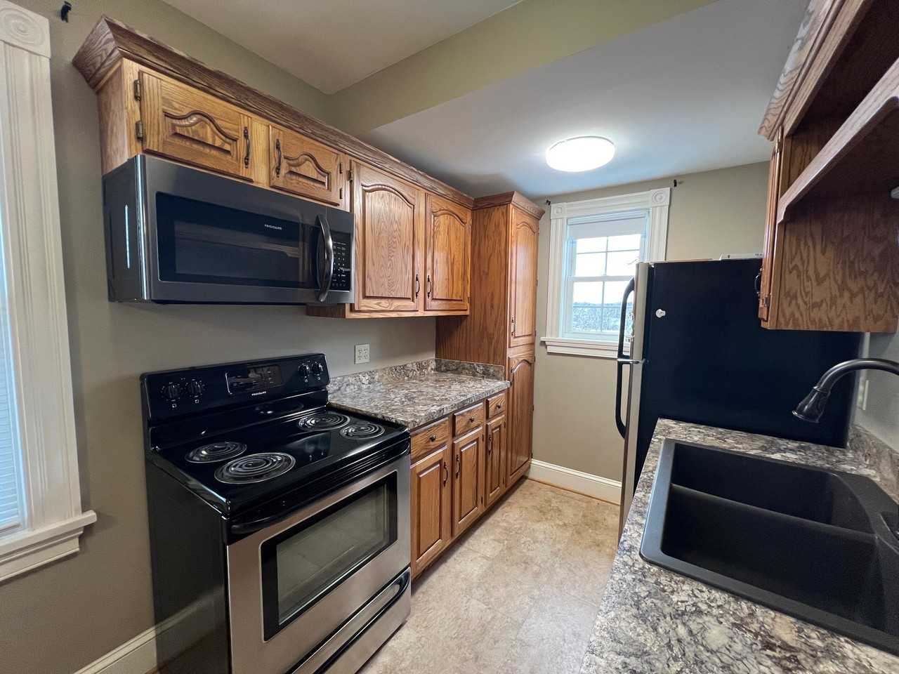 224 S Carroll St - Photo 5 of 13