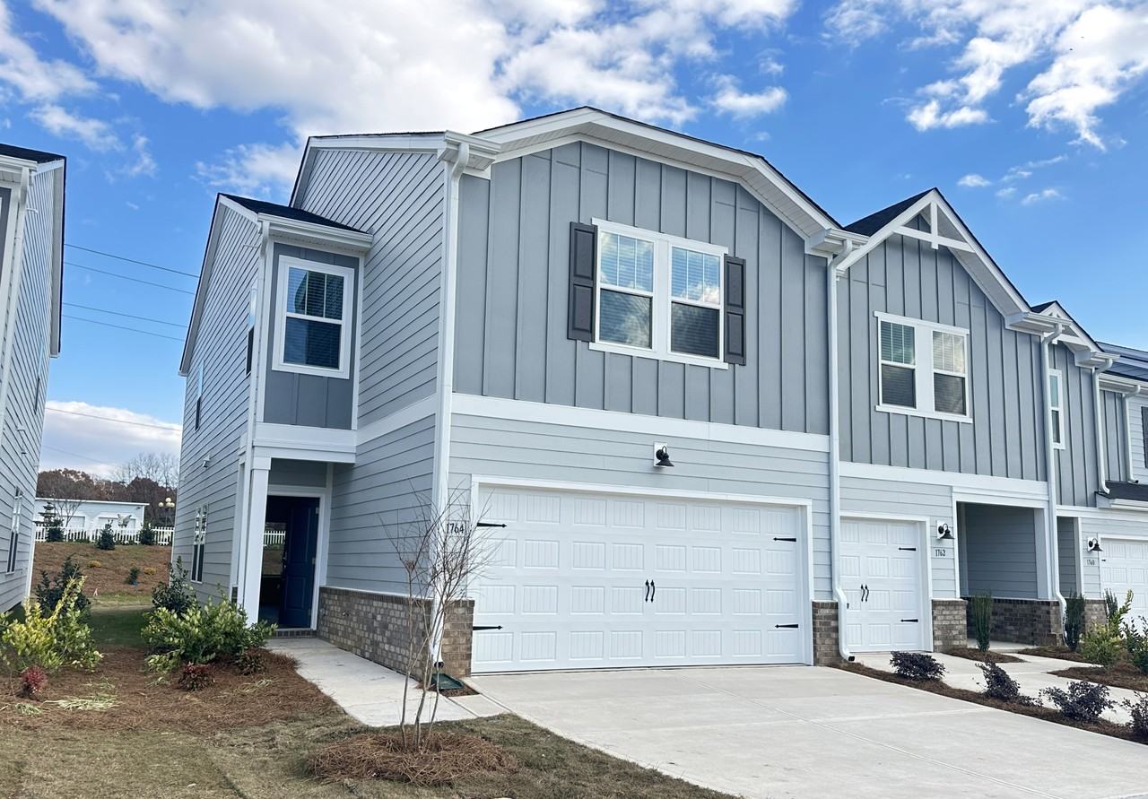 1764 Braemar Village Dr - Photo 2 of 44